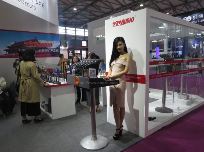 尤祖來(lái)照片