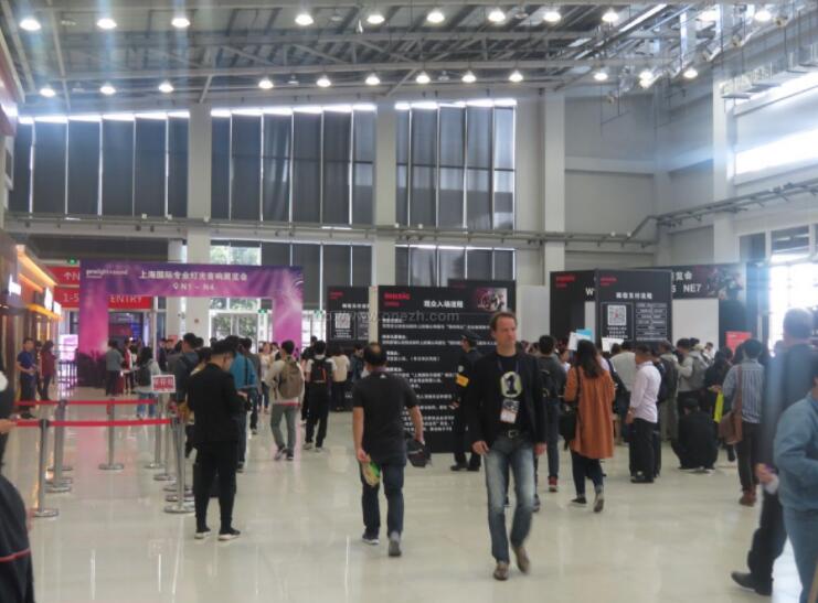 尤祖來(lái)照片